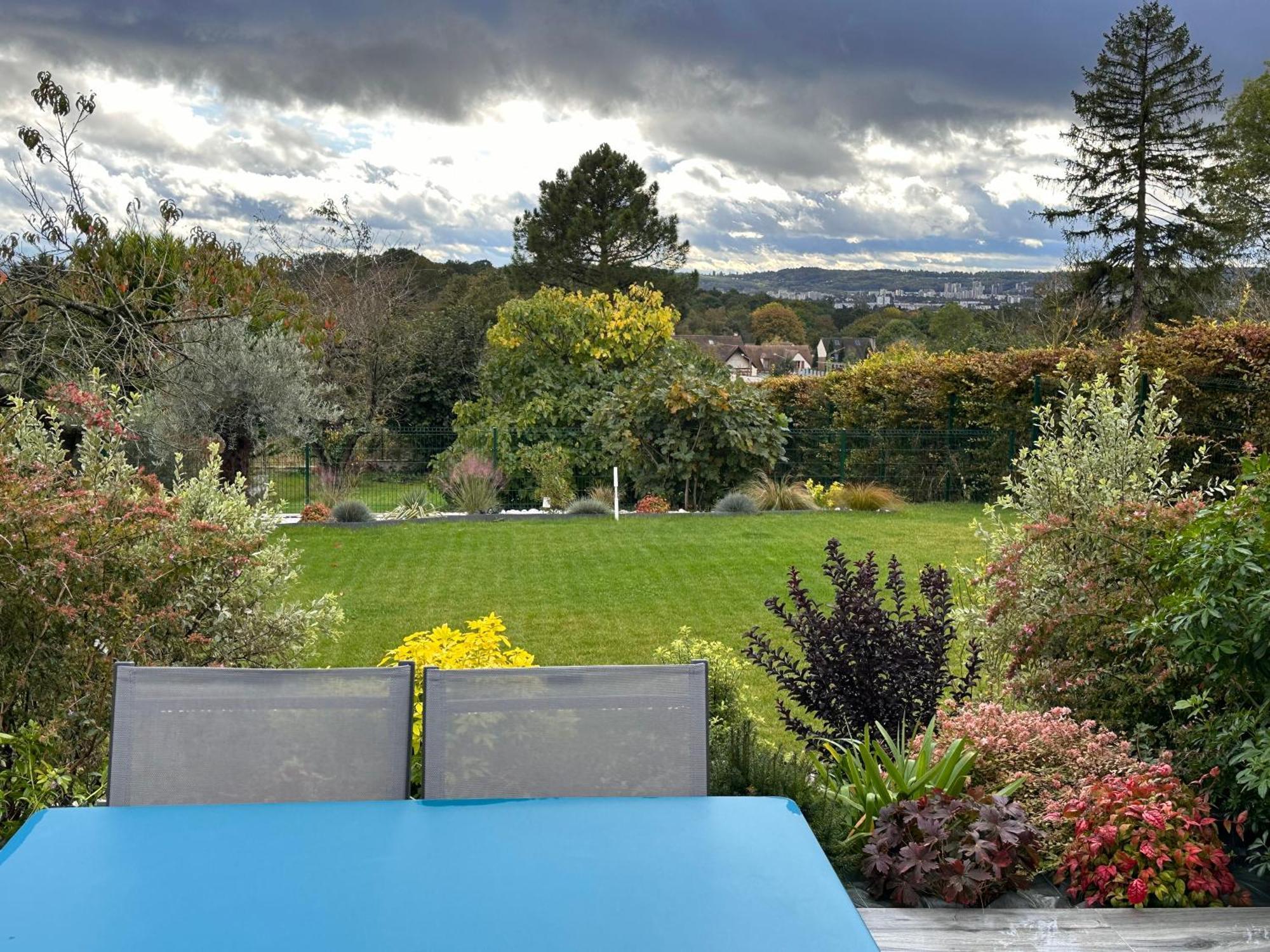 La Villa Perchee Calme, Sauna, Parking Prive Saint-Prix  Exterior photo
